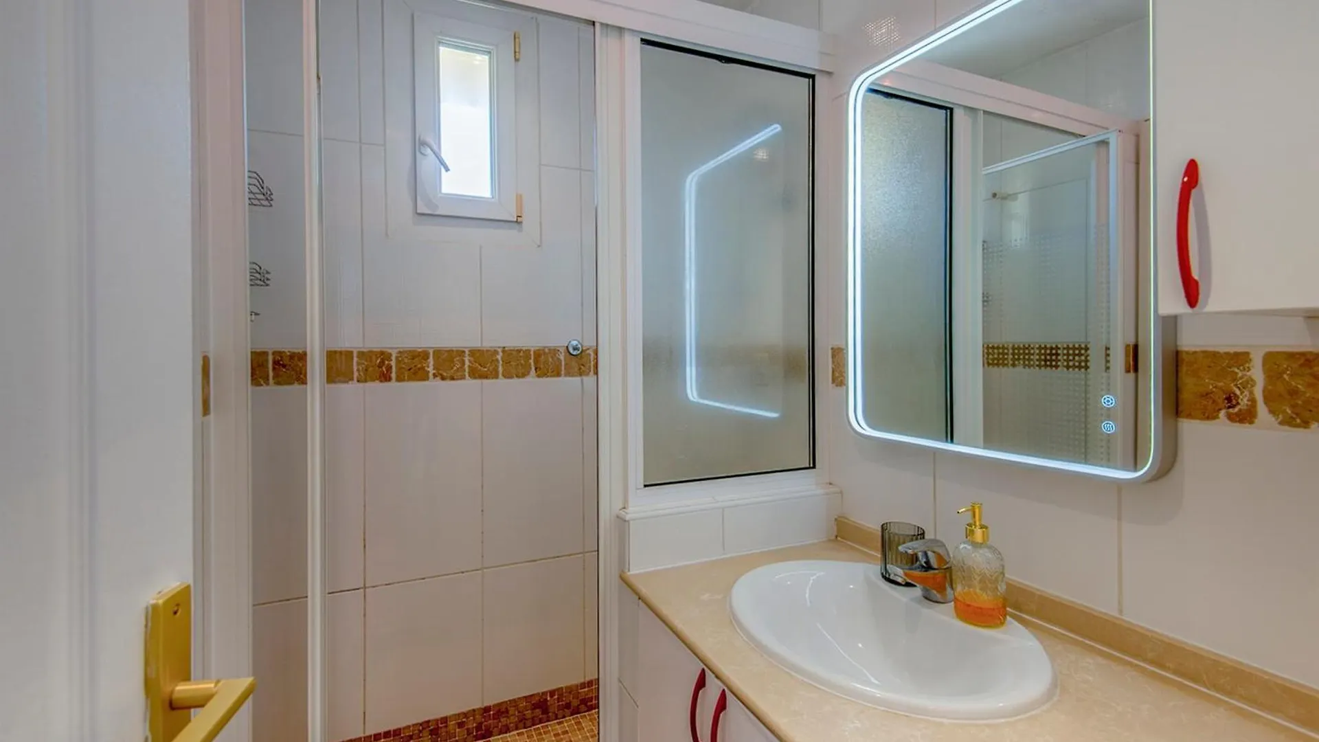 Bright Flat Close To The Beach Marseilles Apartment